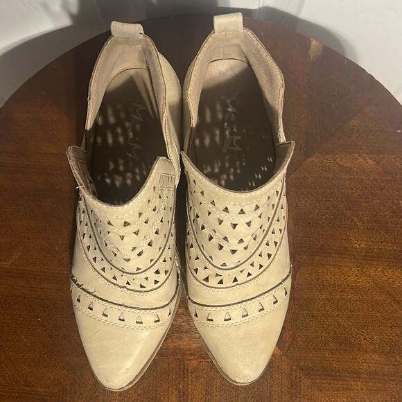 🔥 Mi.iM 'Trixi' Ankle Heeled Booties - Cream Color - 3” Rise Heel - Sz 6 - EUC - Picture 5 of 14